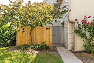 830 Cardinal Creek Blvd, Norman, OK 73072