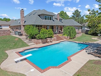 2817 Sweetbriar, Edmond, OK 73034