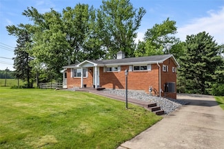 393 Cecil Henderson Rd, Canonsburg, PA 15317