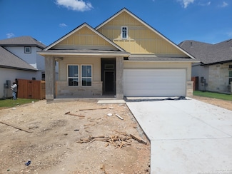 1662 Couser Ave, Canyon Lake, TX 78132