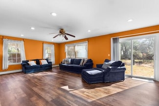 23 Peck Hill Rd, North Scituate, RI 02857