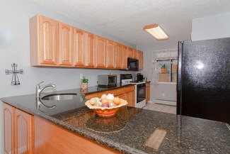 72 Henry St Unit 10B, Jersey City, NJ 07306