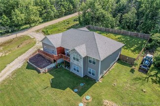 11625 Grant Ln, Lebanon, MO 65536