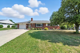 822 Barbara Ln, Wapakoneta, OH 45895