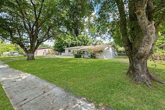 3841 NW 7th Ct, Fort Lauderdale, FL 33311
