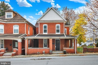 551 York St, Hanover, PA 17331