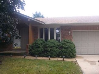 1698 Sheffield Dr, Elgin, IL 60123