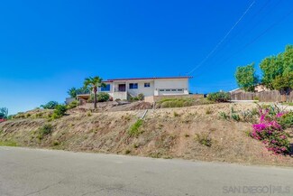 1350 Weaver St, San Diego, CA 92114