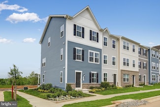 71 Rolling Branch Dr, Ranson, WV 25438