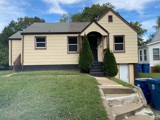 7027 Roslyn Dr, Saint Louis, MO 63136