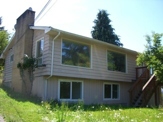 2415 S 116th St, Seattle, WA 98168