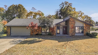 605 E Van Buren St, Broken Arrow, OK 74011