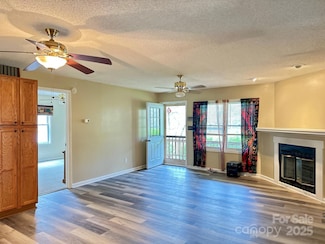 414 Hickory Cove Rd, Bryson City, NC 28713
