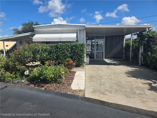 25 Lake Garden Dr, Lake Placid, FL 33852