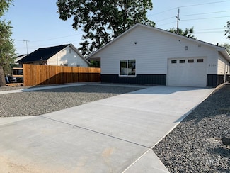 810 E Freeport St, Caldwell, ID 83605