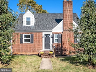 11 W 5th St, Front Royal, VA 22630