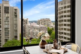 1105 Spring St Unit 1306, Seattle, WA 98104