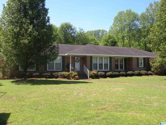 817 Taylor Cir, Sylacauga, AL 35150