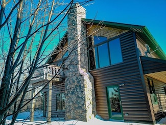 28 S Caps Trail, Lutsen, MN 55612