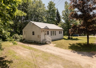 33 Pleasant St, Norway, ME 04268