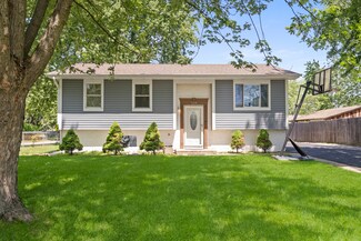 334 Hanover Dr, Bolingbrook, IL 60440