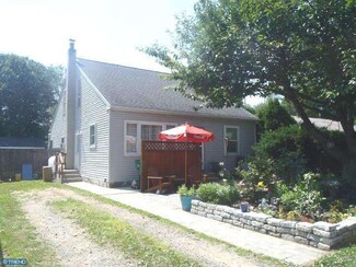 210 Logan Ave, Croydon, PA 19021