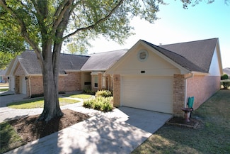 3011 Flower Field Ln, Pearland, TX 77584