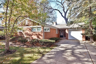 9026 Crawford Ave, Skokie, IL 60076