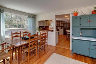 21 Teaticket Path, Teaticket, MA 02536