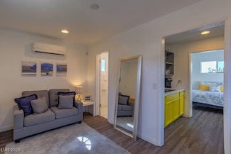 308 N 10th St Unit A, Las Vegas, NV 89101