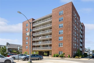 855 E Broadway Unit 2D1, Long Beach, NY 11561