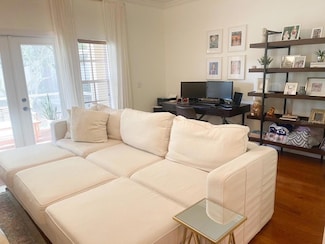 420 Barcelona Dr, Saint Petersburg, FL 33716