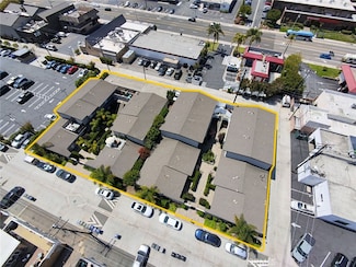 313 E 17th St, Costa Mesa, CA 92627