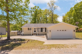 32 Lurhaven Cir, Camdenton, MO 65020