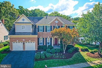 12715 Fox Woods Dr, Herndon, VA 20171