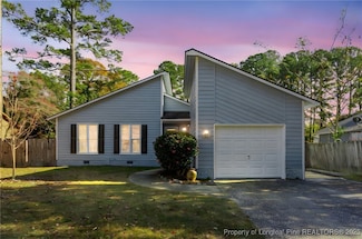 652 Dowfield Dr, Fayetteville, NC 28311