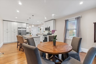 14 Hood St Unit B, Newton, MA 02458