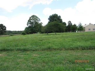 2 Northwood Rd, Cuba, MO 65453