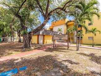 666 W 81st St Unit 204, Hialeah, FL 33014