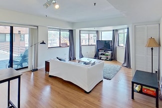 147 Kelton St Unit 312, Allston, MA 02134