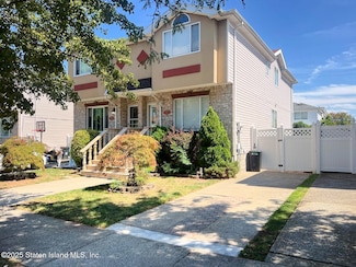 543 Eltingville Blvd, Staten Island, NY 10312