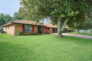 4719 Mercado Dr, Sebring, FL 33872