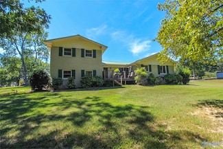 60 Holbrooks St, Crossville, AL 35962