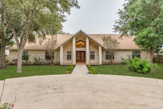 1505 30th St, Hondo, TX 78861