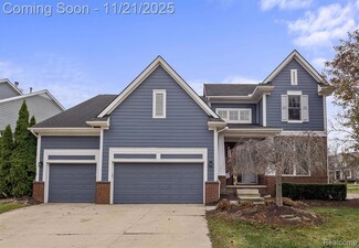 6135 Strawberry Cir, Commerce Township, MI 48382