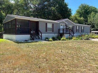 14 Trask Ln, Lebanon, ME 04027