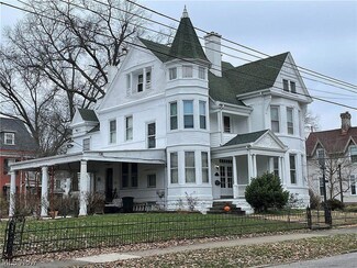 1125 Juliana St, Parkersburg, WV 26101