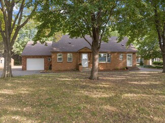 1905 W Traverse Rd, Saint Peter, MN 56082