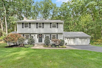 235 Autumn Ln, Carlisle, MA 01741