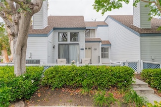 15 Greenmoor Unit 16, Irvine, CA 92614